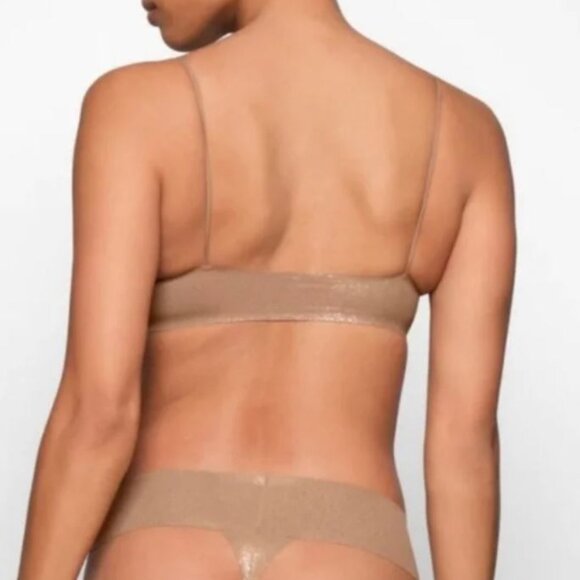 Skims Naked Shine Scoop Bralette - Picture 3 of 5
